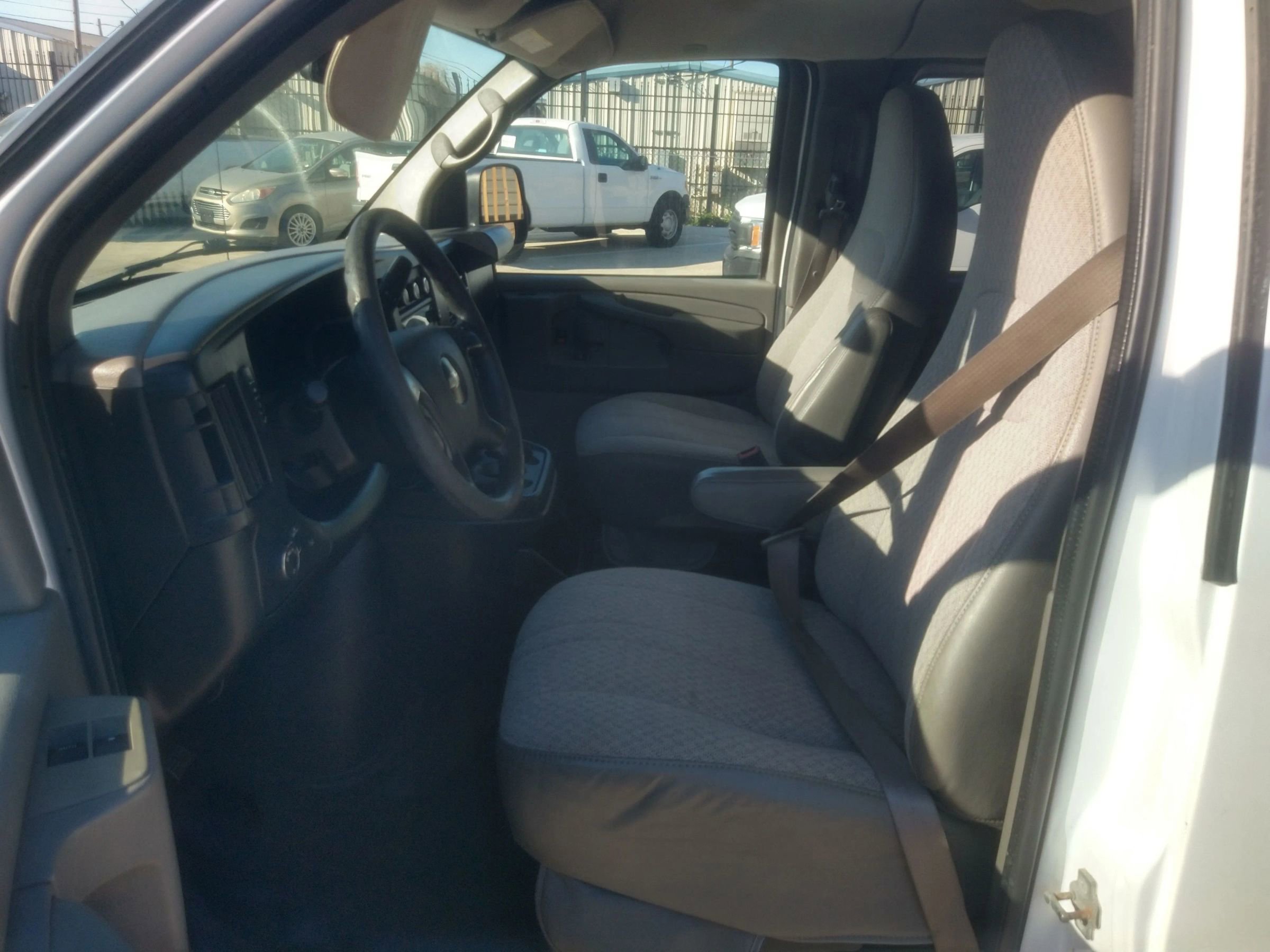 Used 2015 Chevrolet Express 2500 LS image 12