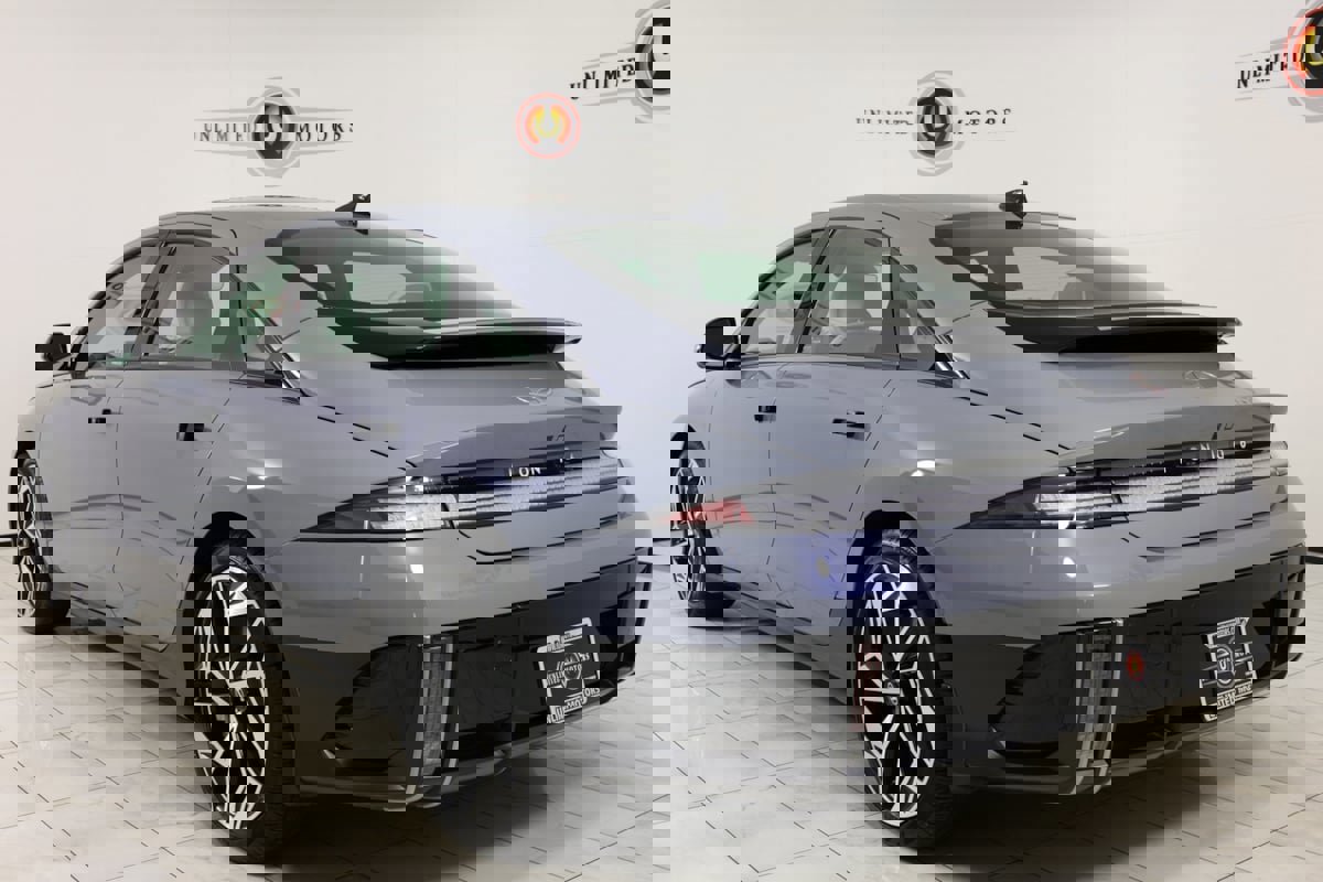 Used 2025 Hyundai Ioniq 6 Limited image 4