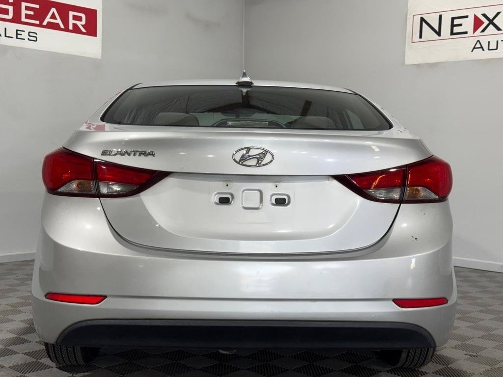 Used 2016 Hyundai Elantra SE FWD image 6
