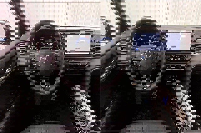 Used 2025 Toyota Camry XSE w/ Premium Plus Package image 5