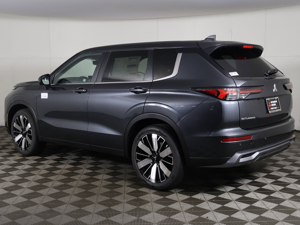 New 2026 Mitsubishi Outlander SE FWD image 11