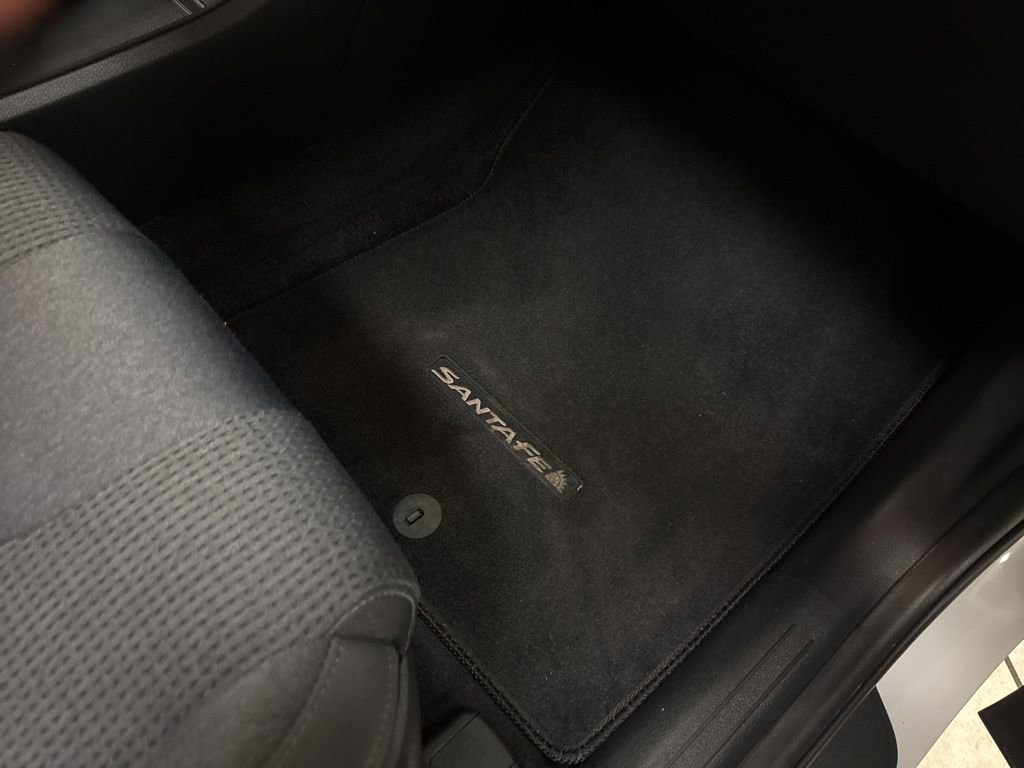 Used 2022 Hyundai Santa Fe SEL w/ Convenience Package image 33