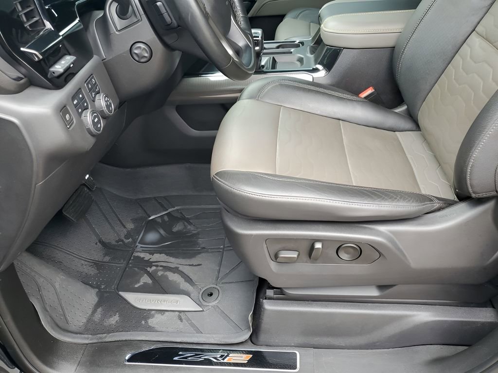 Used 2023 Chevrolet Silverado 1500 ZR2 w/ Technology Package image 32