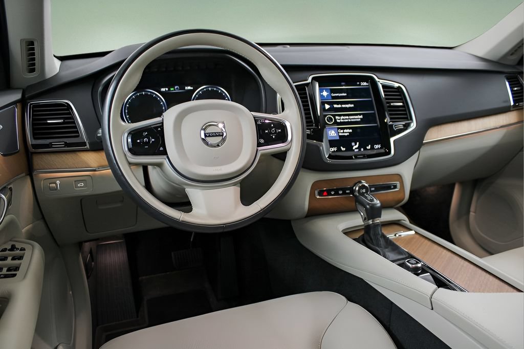 Certified 2022 Volvo XC90 T6 Momentum w/ Advanced Package AWD/4WD image 14