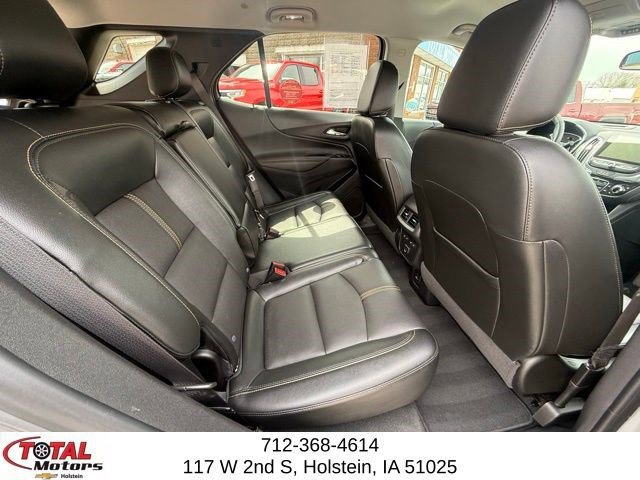Used 2023 Chevrolet Equinox Premier AWD/4WD image 16