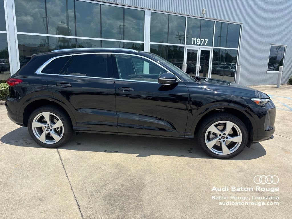 Used 2025 Audi Q5 Premium Plus w/ Premium Plus AWD/4WD image 4