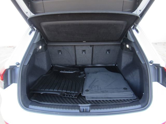 Used 2022 Audi Q4 e-tron Premium Plus image 28