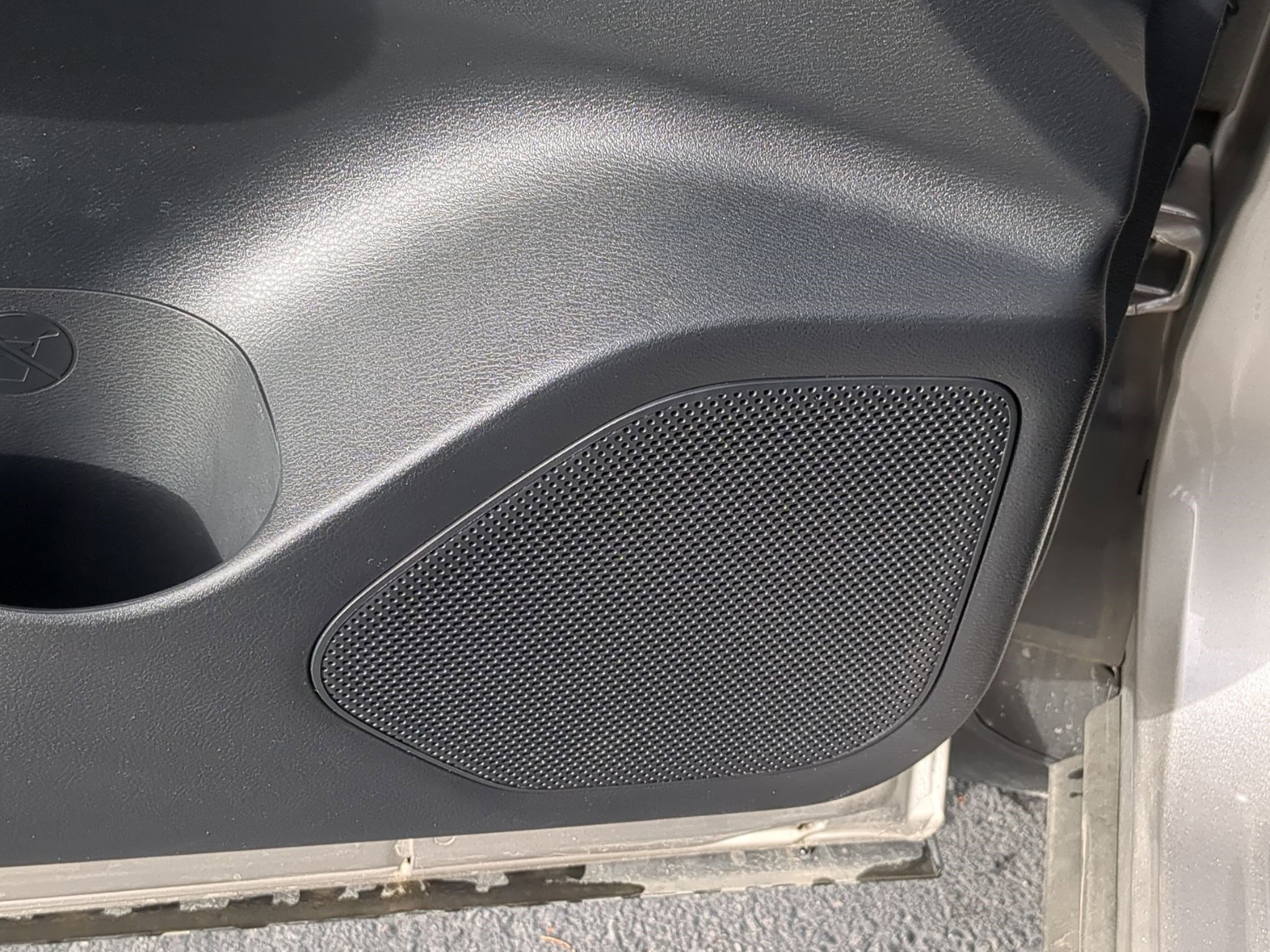 Used 2025 Nissan Rogue SL w/ Tech Package image 15