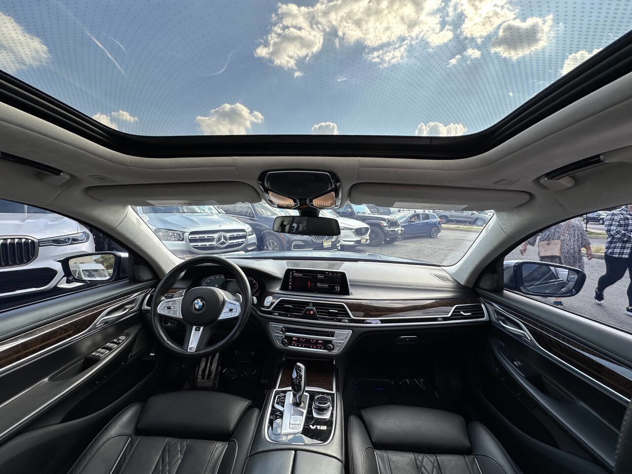 Used 2020 BMW M760i xDrive image 35