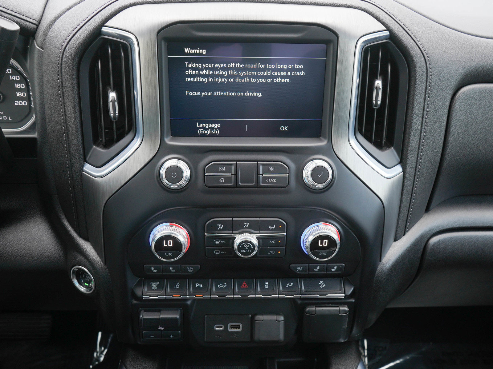 Used 2020 GMC Sierra 2500 Denali w/ Denali Ultimate Package AWD/4WD image 23