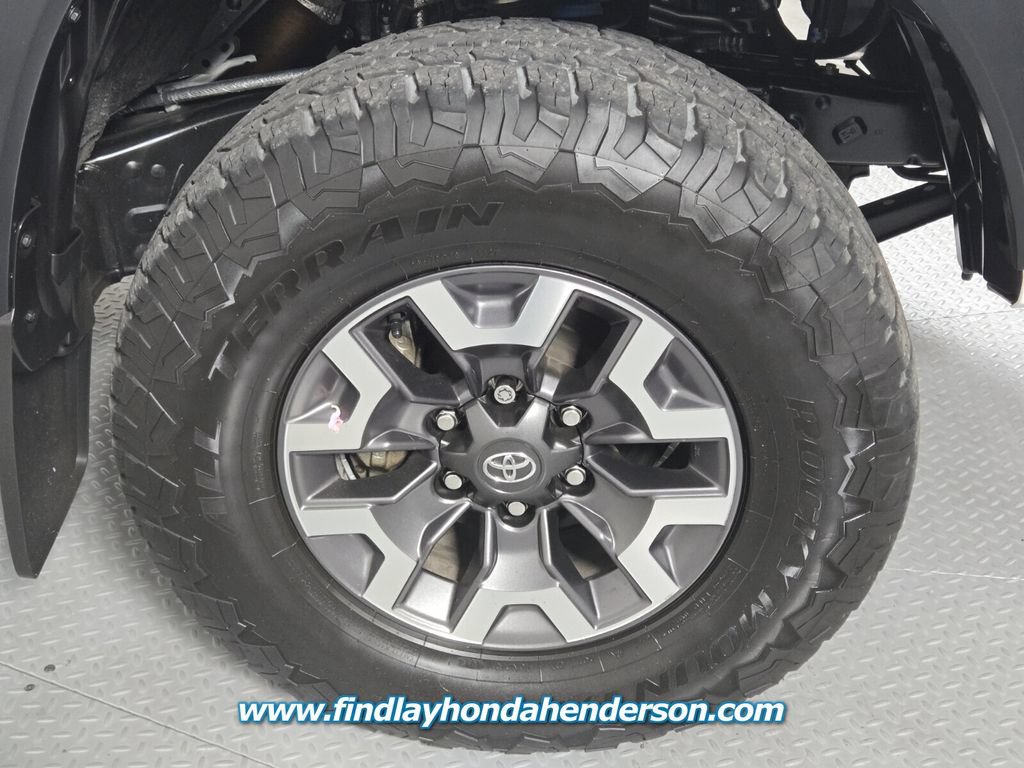 Used 2023 Toyota Tacoma TRD Off-Road w/ Advanced Technology Package AWD/4WD image 12