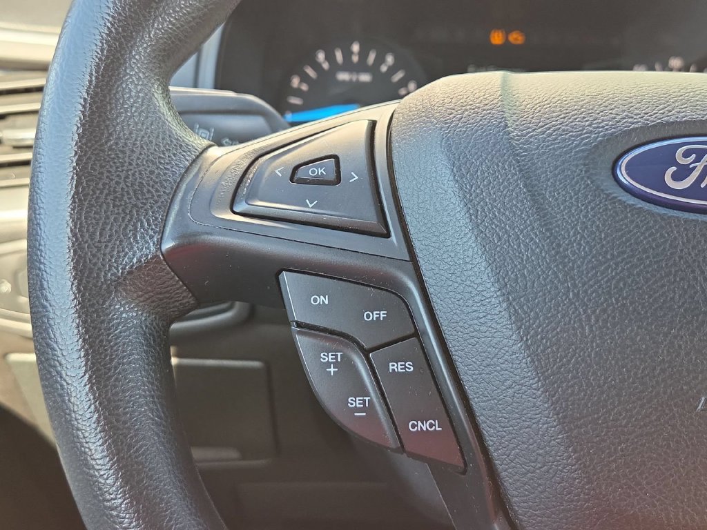 Used 2019 Ford Edge SE FWD image 18