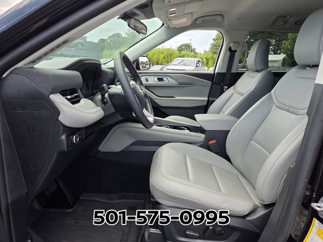 Used 2025 Ford Explorer Active w/ Active Comfort Package RWD image 9