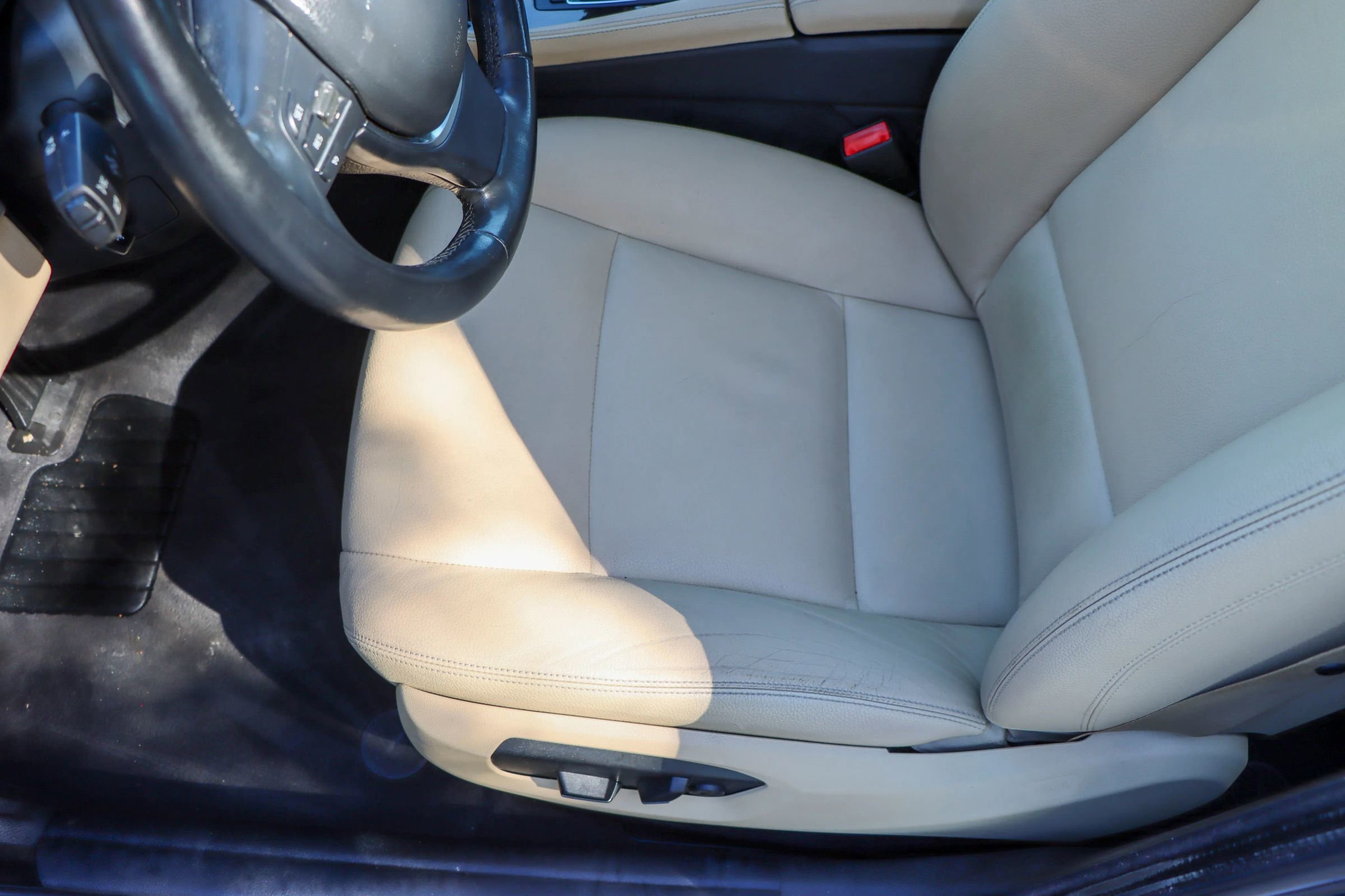 Used 2016 BMW 528i Sedan image 16