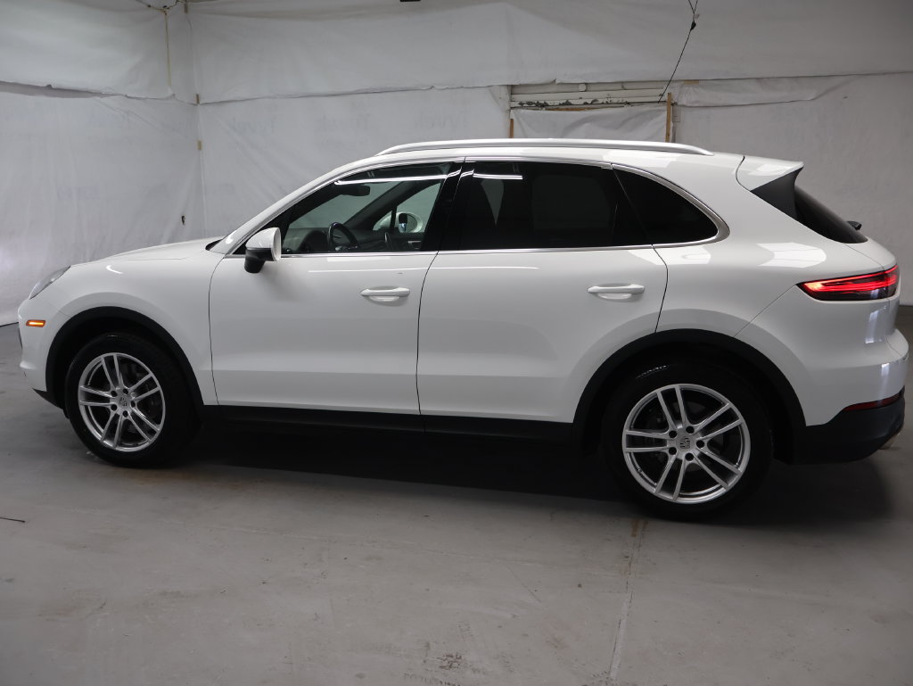 Used 2023 Porsche Cayenne w/ Assistance Package AWD/4WD image 4