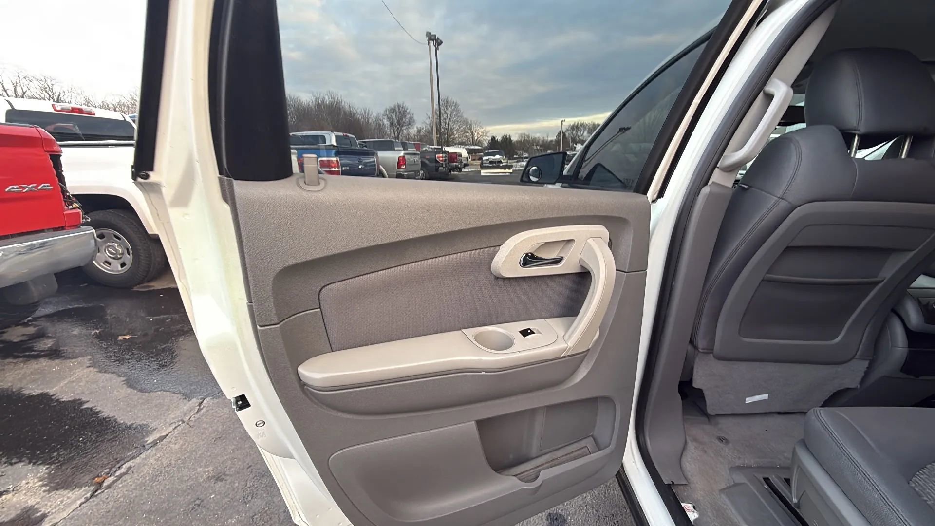 Used 2012 Chevrolet Traverse LS image 12