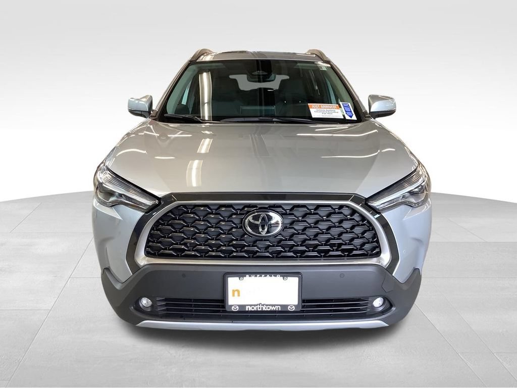 Used 2024 Toyota Corolla Cross XLE w/ Convenience Package AWD/4WD image 6