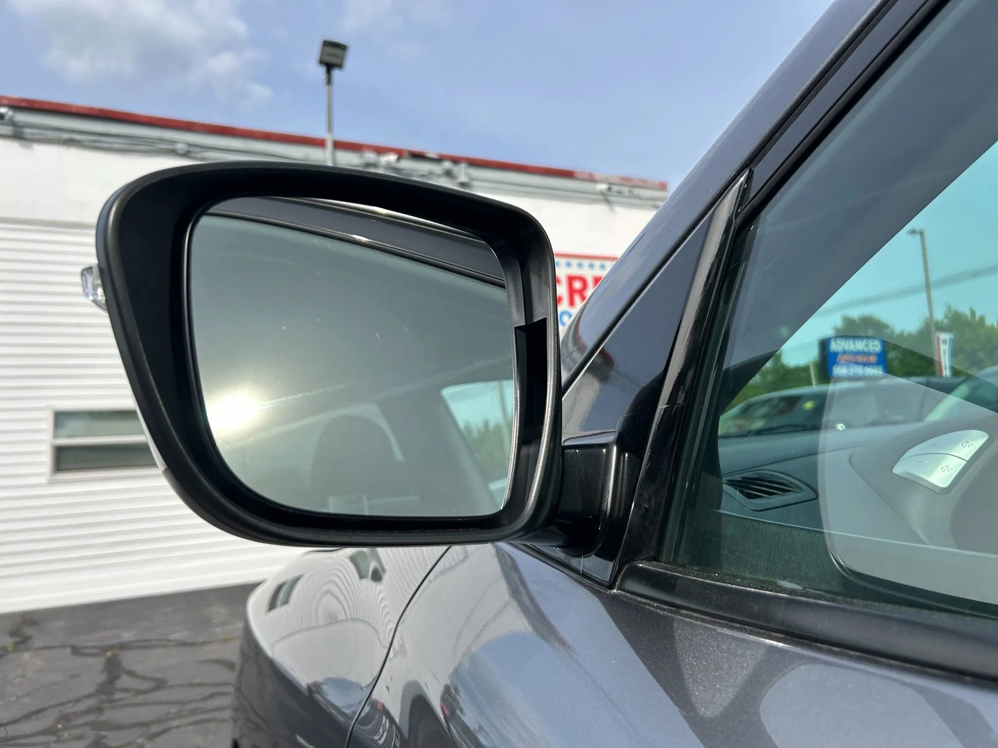 Used 2020 Nissan Pathfinder S image 21