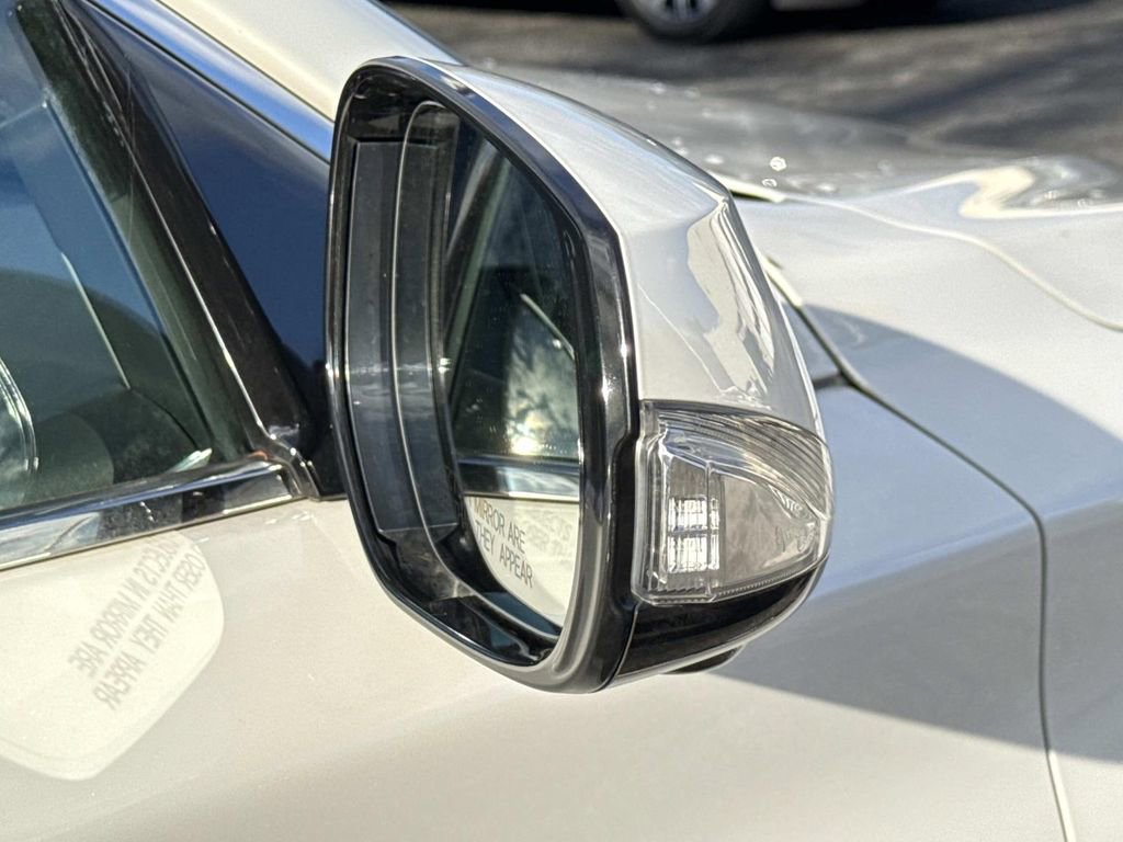 Used 2022 INFINITI Q50 Sensory image 27