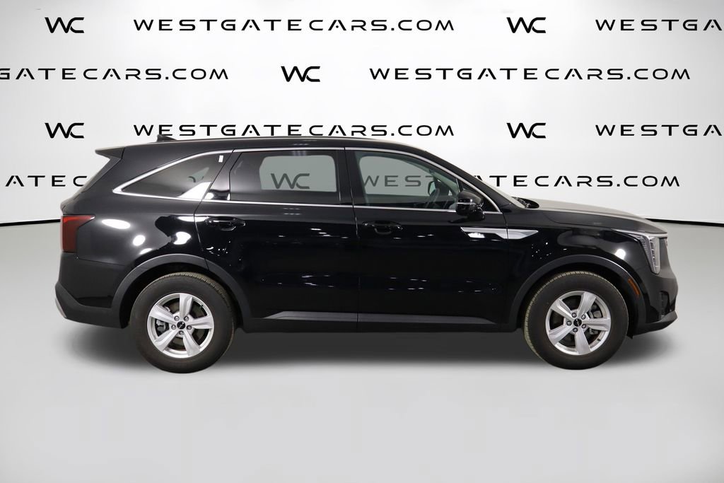 Used 2025 Kia Sorento LX image 46