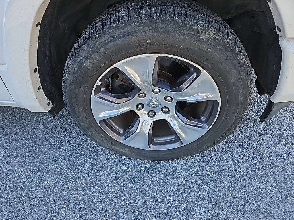 Used 2019 RAM 1500 Laramie w/ Sport Appearance Package image 10