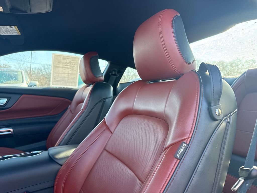 Used 2025 Ford Mustang Premium image 36