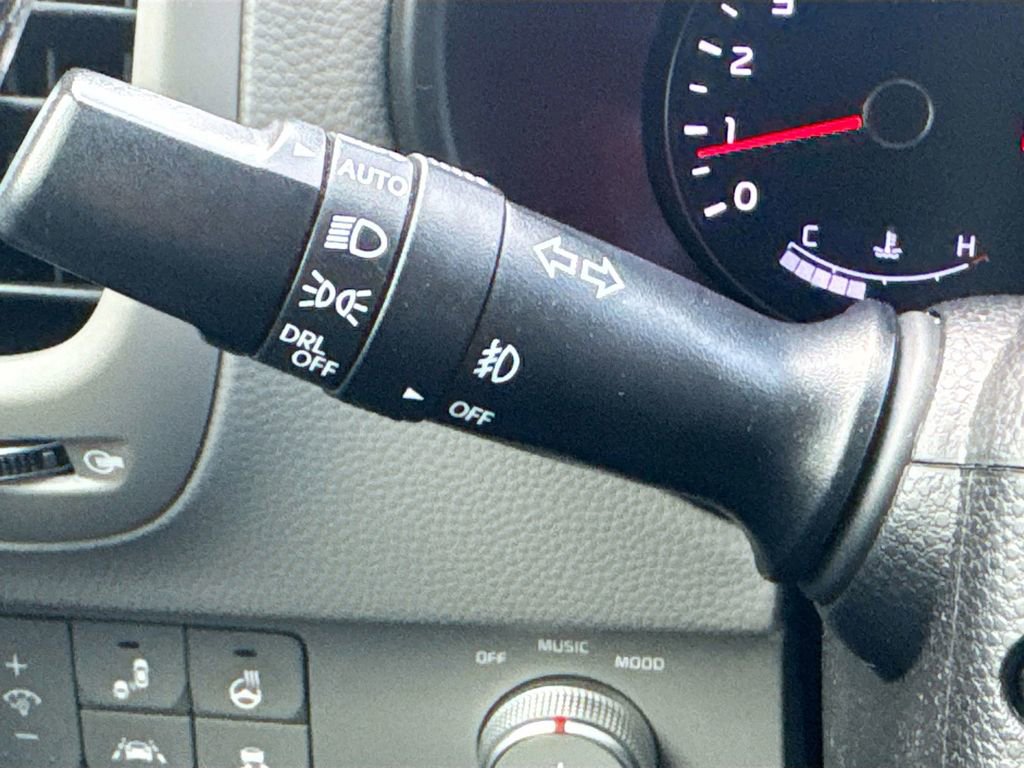 Used 2018 Kia Soul + w/ + Primo LIT Package FWD image 14