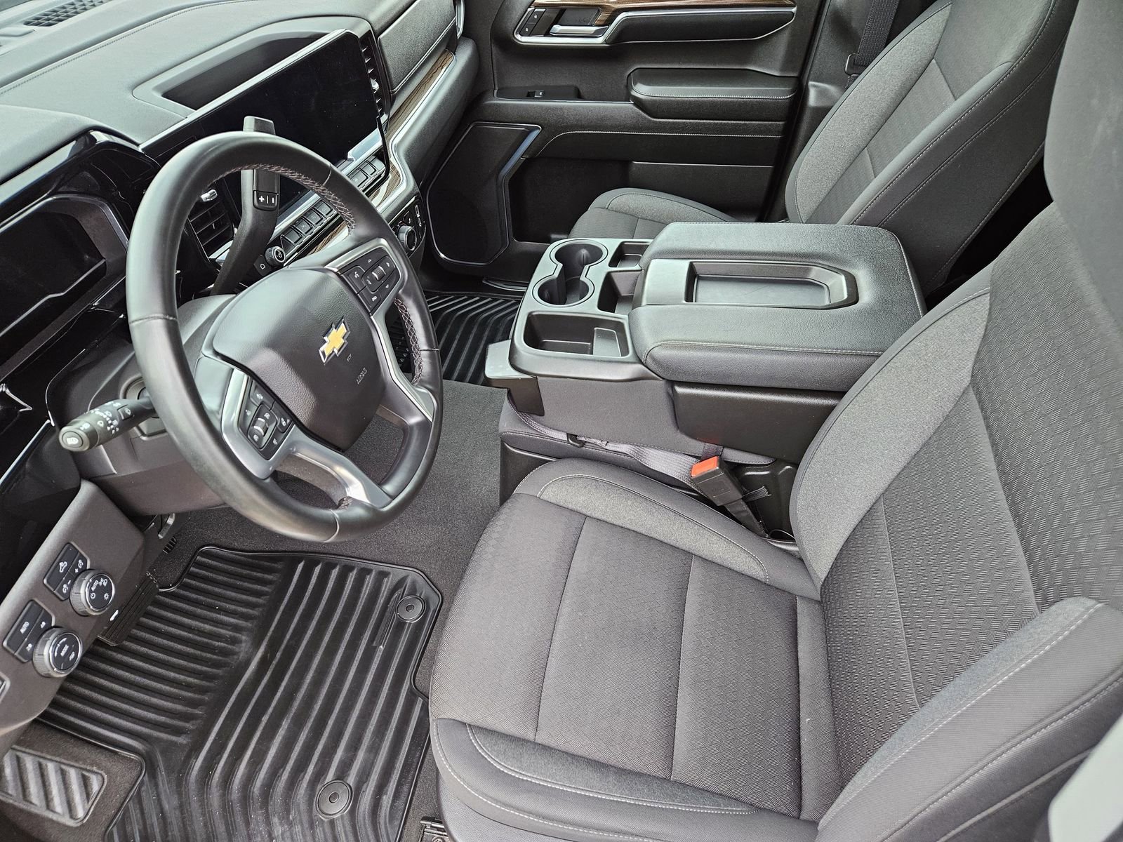 Certified 2024 Chevrolet Silverado 1500 LT AWD/4WD image 18