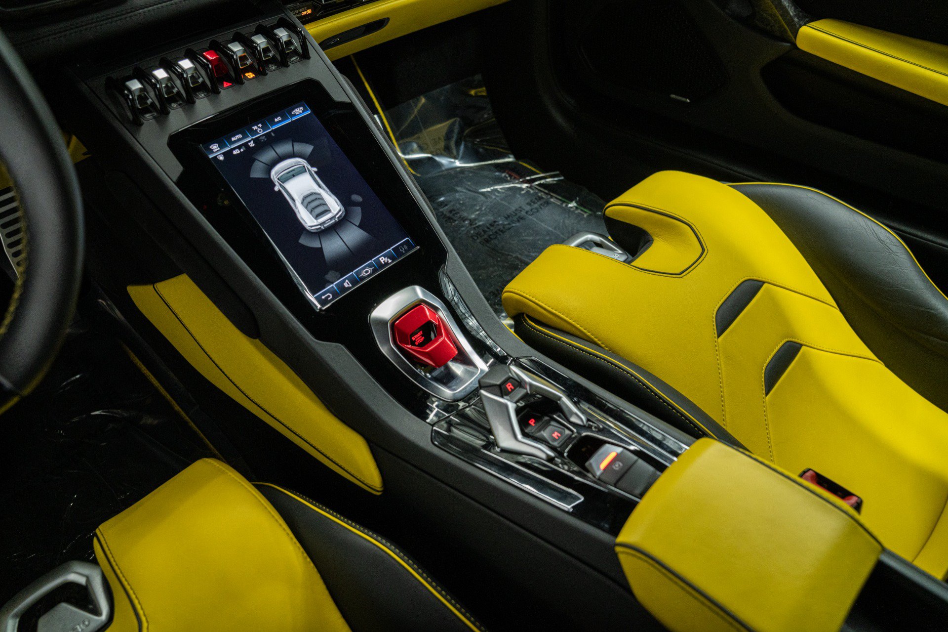 Used 2021 Lamborghini Huracan EVO RWD image 15