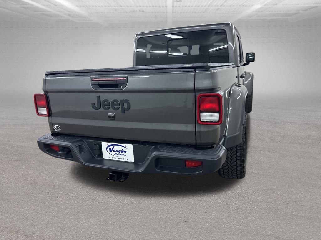Used 2025 Jeep Gladiator Sport image 12