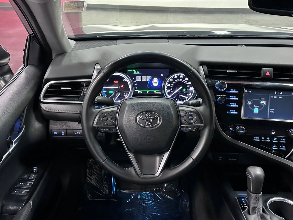 Used 2018 Toyota Camry XLE image 23