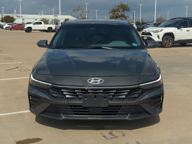 Used 2025 Hyundai Elantra SEL video 2