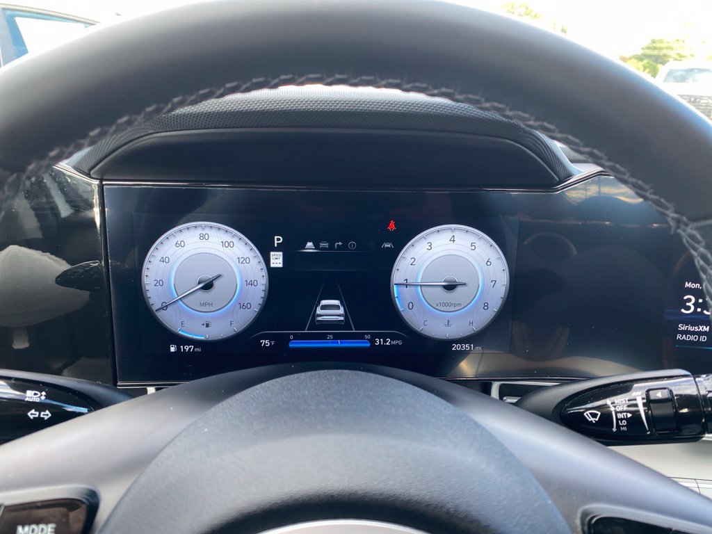 Certified 2024 Hyundai Elantra Limited FWD image 11