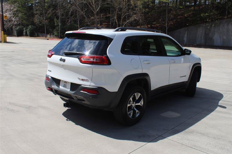 Used 2018 Jeep Cherokee Trailhawk AWD/4WD image 5
