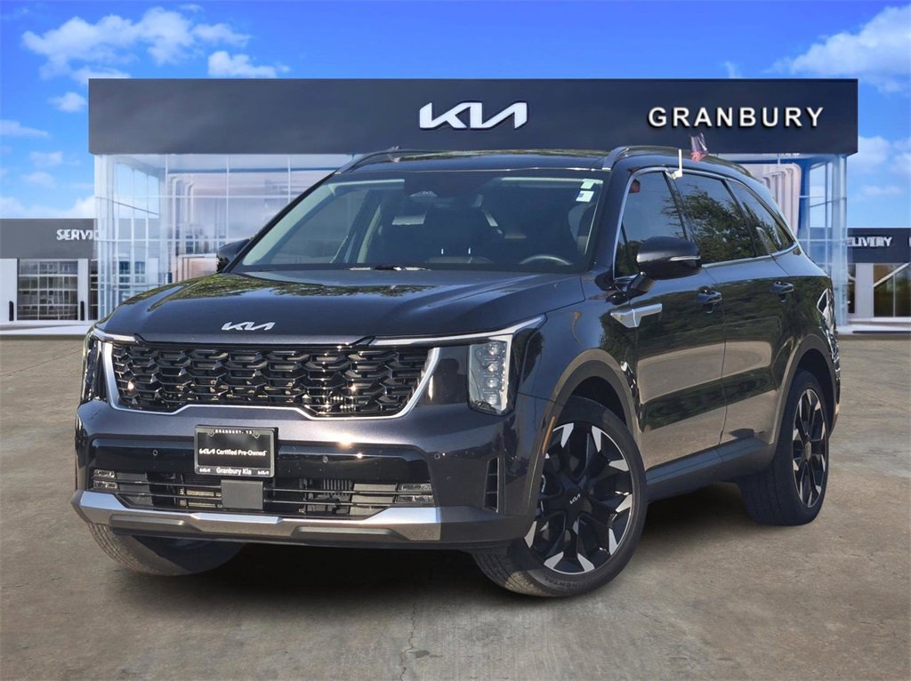 Certified 2025 Kia Sorento EX w/ Panoramic Sunroof Package