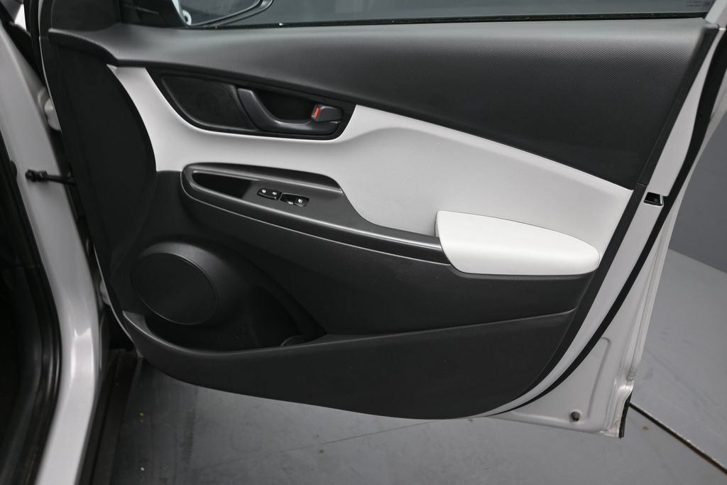 Used 2023 Hyundai Kona SEL w/ Cargo Package AWD/4WD image 18