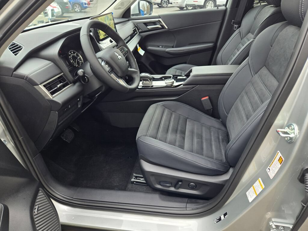 New 2026 Mitsubishi Outlander SE AWD/4WD image 14