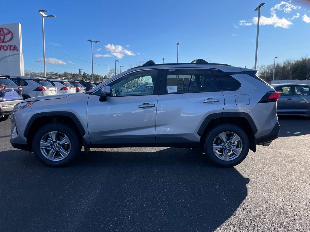 New 2025 Toyota RAV4 XLE w/ Convenience Package image 2