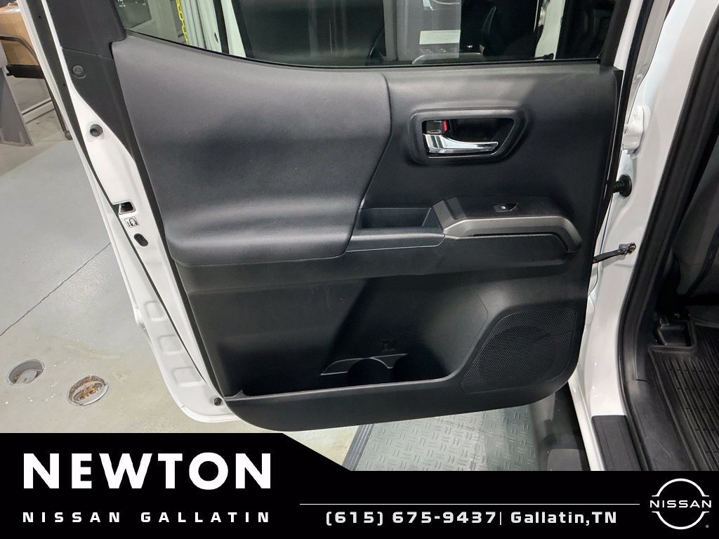 Used 2017 Toyota Tacoma TRD Off-Road w/ Tow Package (A/T) AWD/4WD image 44