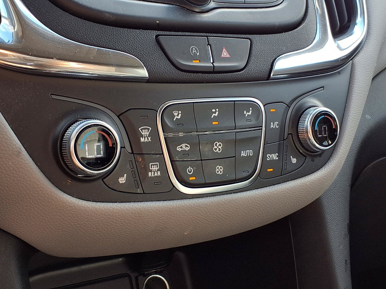 Used 2022 Chevrolet Equinox LT FWD image 11