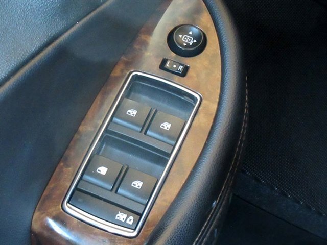 Used 2014 Chevrolet Impala LTZ image 29