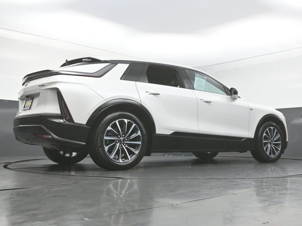 Used 2024 Cadillac Lyriq Sport AWD/4WD image 45