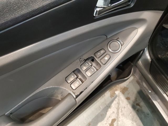 Used 2011 Hyundai Sonata SE w/ Navigation & Sunroof Pkg 4 image 13