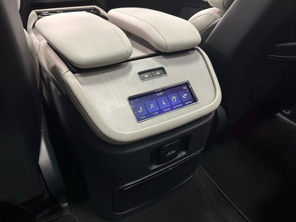 Used 2025 Lincoln Navigator L Reserve image 59