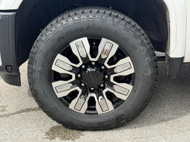 Certified 2025 GMC Sierra 2500 Denali w/ Denali Reserve Package AWD/4WD image 11