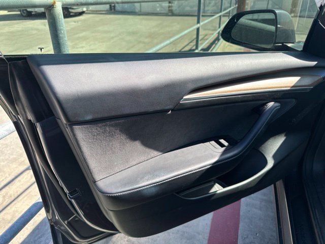 Used 2023 Tesla Model 3 Standard Range RWD image 11