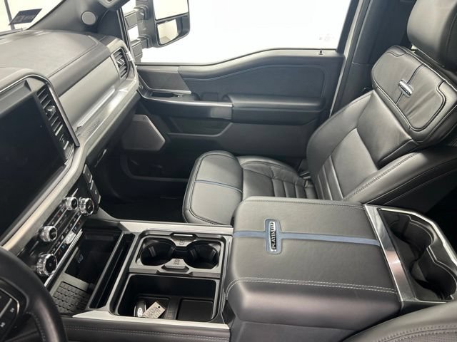 Used 2025 Ford F350 Platinum AWD/4WD image 16