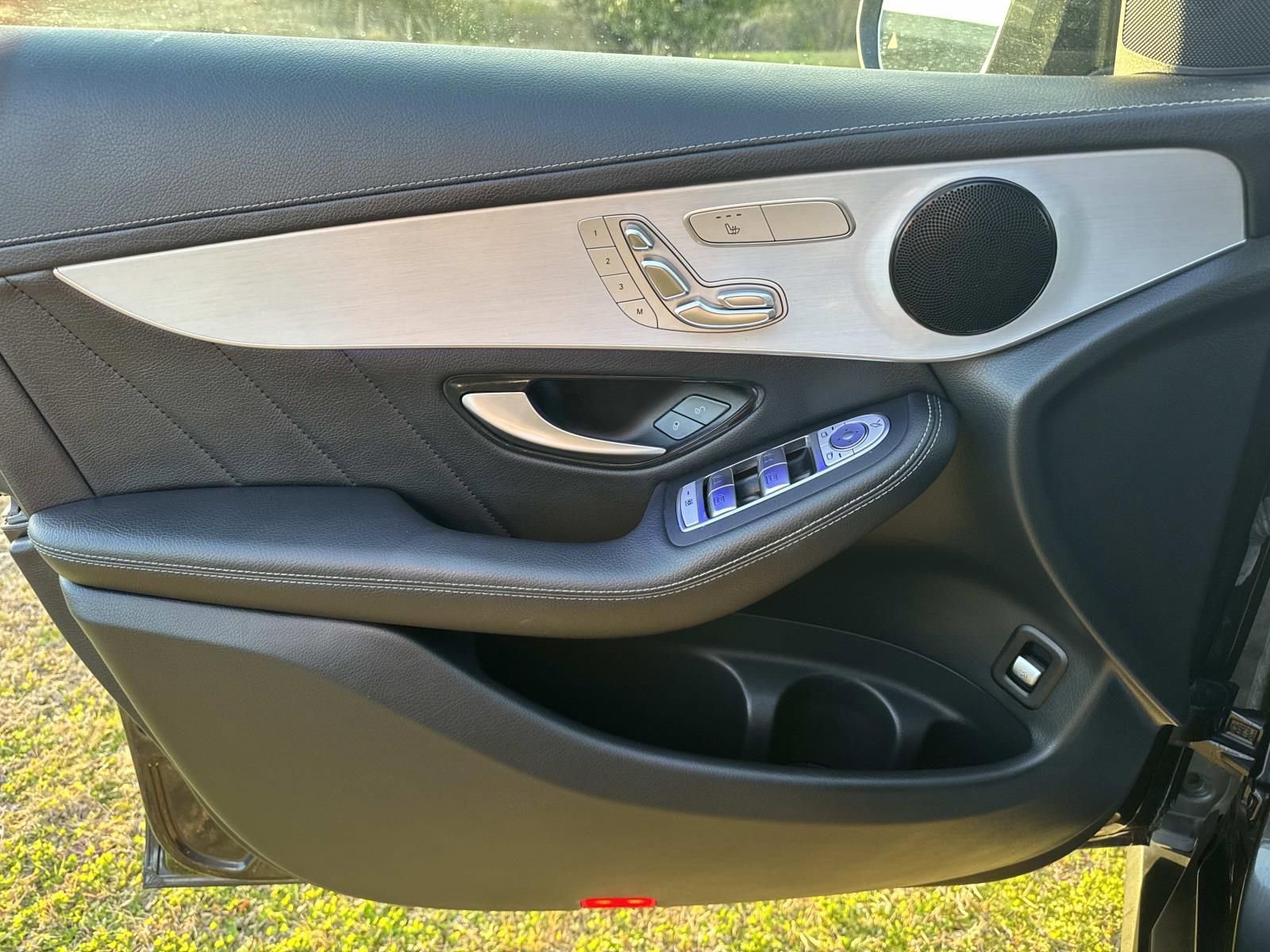 Used 2022 Mercedes-Benz GLC 300 4MATIC Coupe image 19