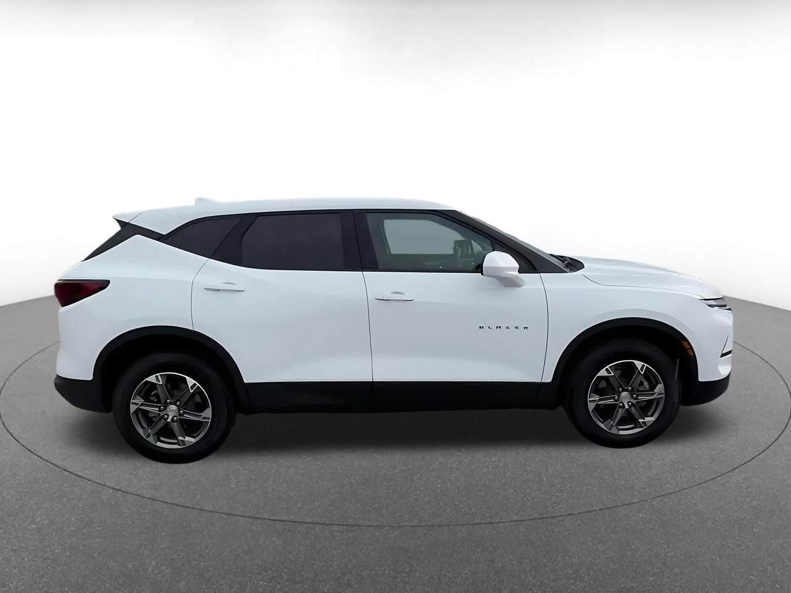 Used 2026 Chevrolet Blazer LT FWD image 13