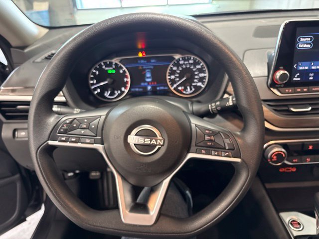Used 2024 Nissan Altima 2.5 SV FWD image 20